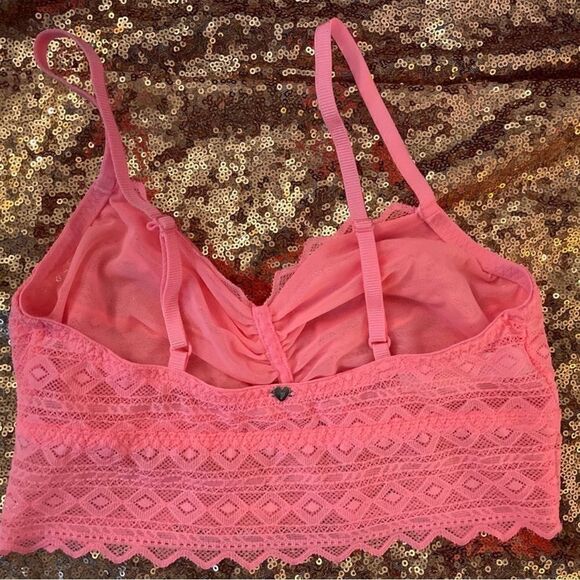 PINK Victoria's Secret Pink Lace Unlined Wireless
Ruched Front Bralette - Picture 3 of 7